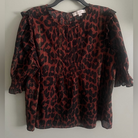 LOFT Tops - LOFT  Leopard Cheetah Print Gold metallic accent short sleeve Blouse size XL